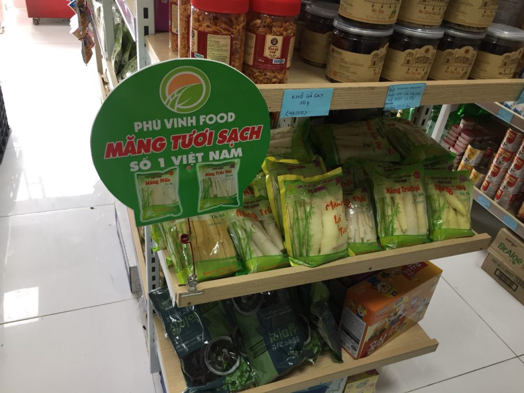 măng Phú Vinh có mặt ở cửa hàng thực phẩm sạch